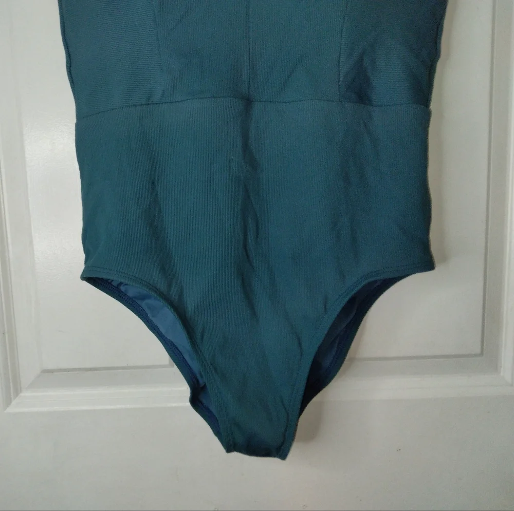 Jantzen Ribbed Tummy Control One-Piece Swimsuit Size 12 - Picture 7 of 14